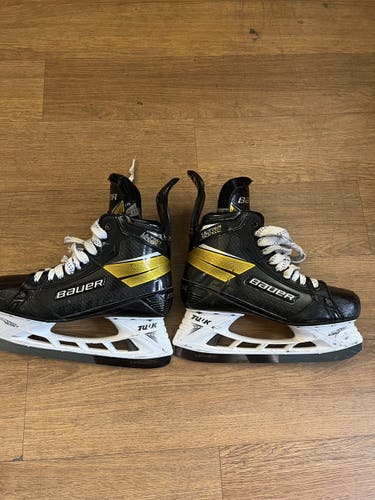Used Bauer Fit 3 Width Pro Stock Size 8.5 Supreme UltraSonic Hockey Skates