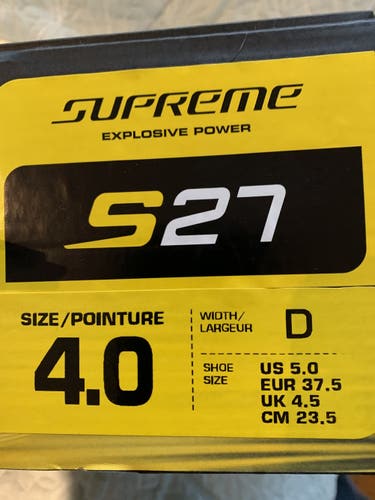 Youth Bauer Regular Width Size 4 Supreme S27 Hockey Skates
