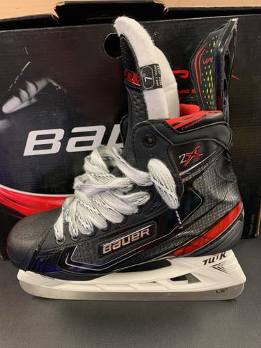 Hockey Skates Senior New Bauer Vapor 2X Regular Width Size 7