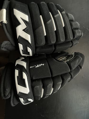 Black Gloves Used Junior CCM 4R Lite 12"