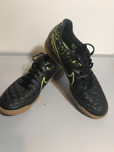 Nike Tiempo IC Shoes