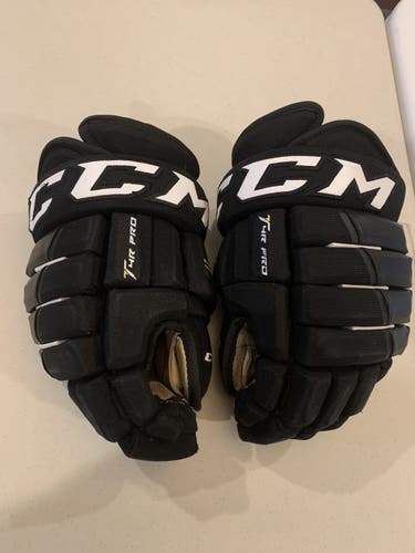 Black Senior CCM 14" Tacks 4 Roll Pro Gloves