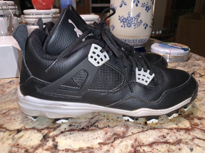 Molded Jordan 4 baseball cleats