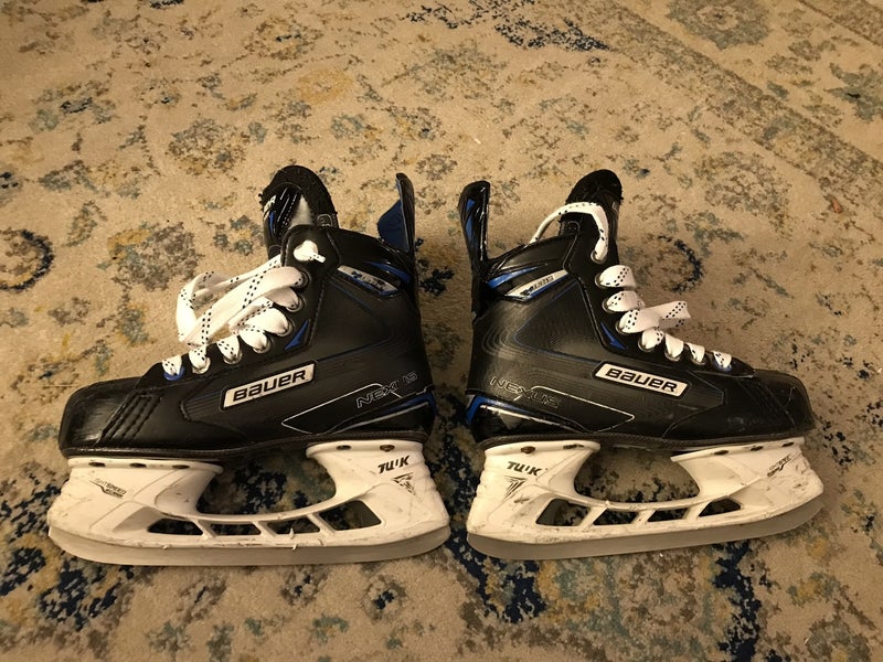 Junior Bauer Nexus Elevate Regular Width Size 3 Hockey Skates