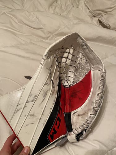 CCM Eflex 5 Goalie Glove