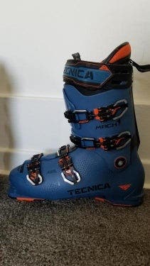 Used 30.5 Tecnica Mach 1 120 flex ski boots