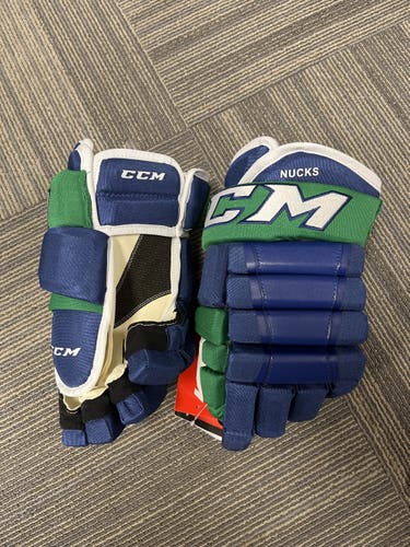 New NUCKS CCM 14" Tacks 4 Roll Pro Gloves