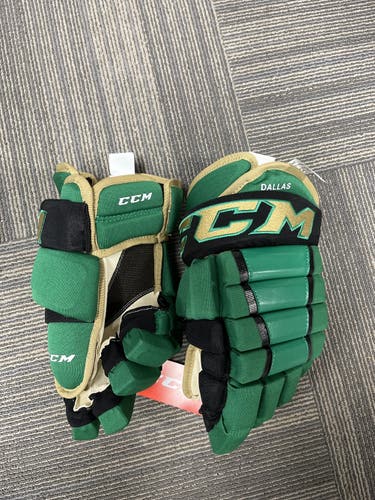 New Dallas CCM 14" Tacks 4 Roll Pro Gloves