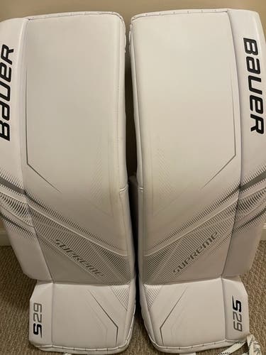 New Senior M Bauer Supreme S29 Leg Pads
