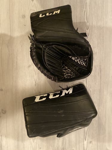 CCM Eflex2 860 glove and blocker Black