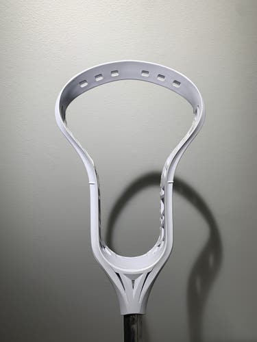 *New* Thompson I6 (White)