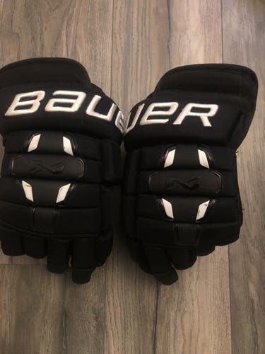 Black Used Bauer 15" Nexus Gloves