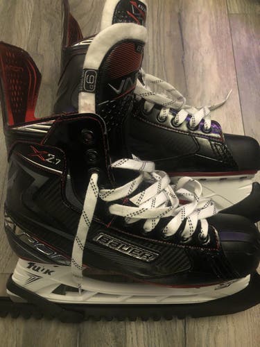 Senior Bauer Regular Width Size 9 Vapor X2.7 Hockey Skates
