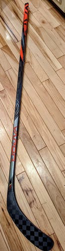 Hockey Stick Intermediate Bauer Right Handed Vapor FlyLite Mid Pattern 55 flex P92 Used once