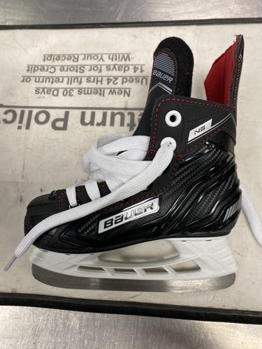 Youth Bauer Regular Width Size 10 Ns Hockey Skates