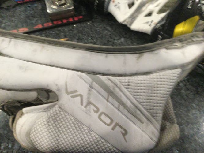 White Intermediate Used Bauer Regular X900