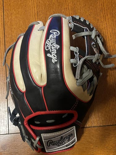 Rawlings R2G 11.5” Infielders Glove