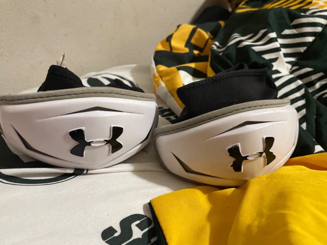 Used Large Under Armour Revenant Arm Pads