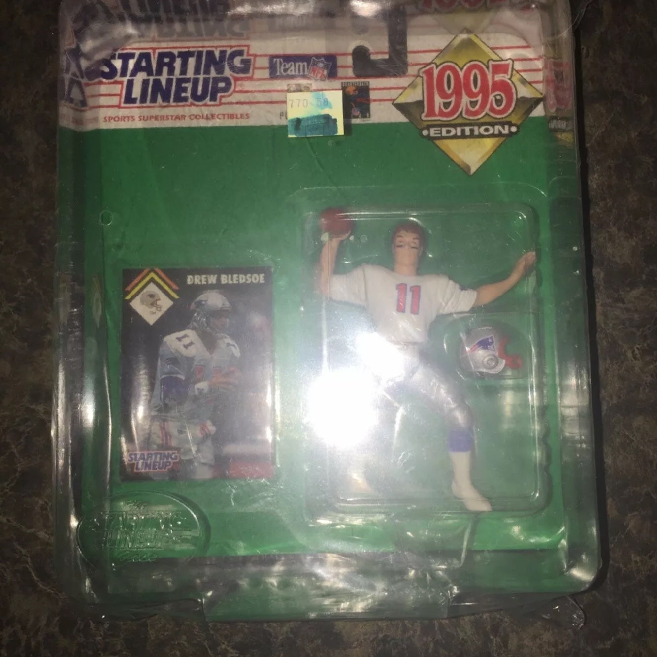 DREW BLEDSOE~NEW ENGLAND PATRIOTS~1996 NFL STARTING LINEUP ACTION FIGURE &  CARD