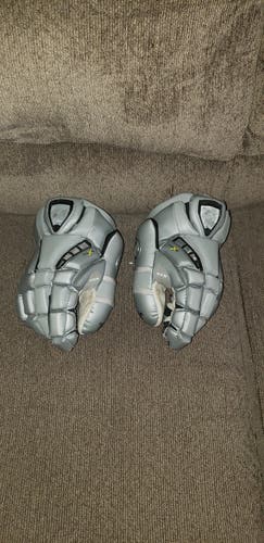 Maverik Rome RX3 Goalie Gloves 13"