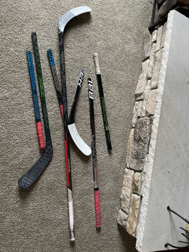Senior Left Hand Mid Pattern  Vapor Hyperlite Hockey Stick