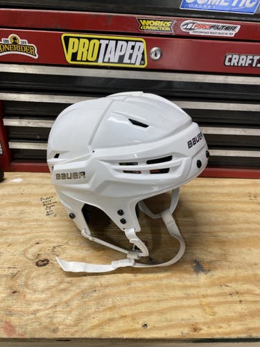 White Large Bauer Re-Akt 95 Helmet