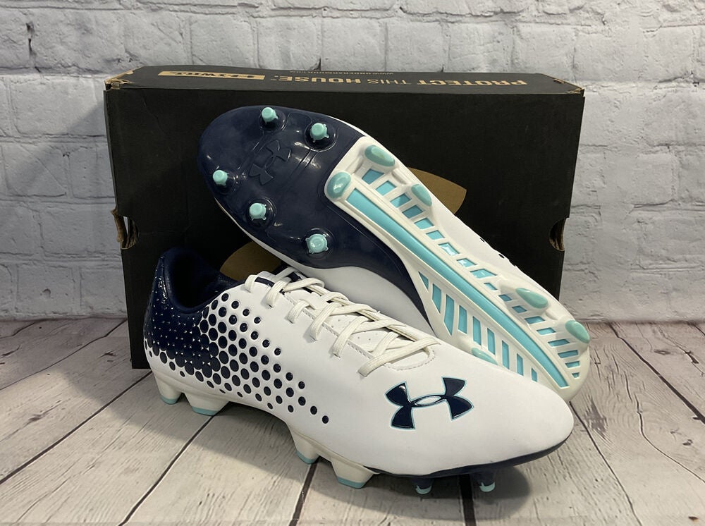 Under Armour Blur 1216884-001  Soccer Shoes Cleats brand new  $180 retail 