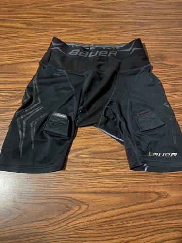 Bauer Hockey Men’s Large Compression Short Jock Used