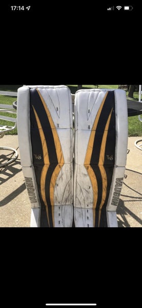 White Senior 36 +2 Vaughn Velocity V6 Goalie Leg Pads