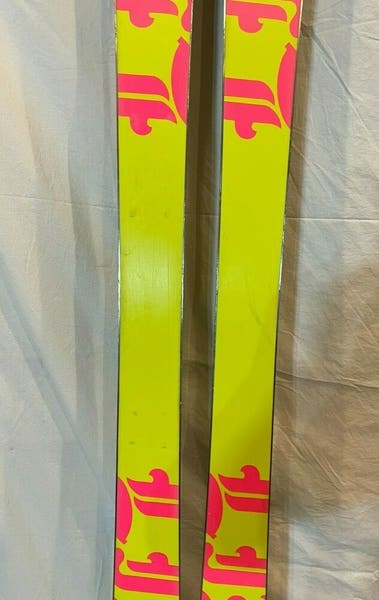 Line El Invader 151cm 110-83-110 Twin-Tip Freestyle Skis
