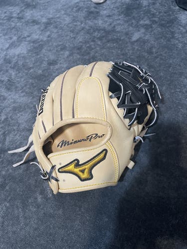 High School/College Infield 11.5" Pro Baseball Glove