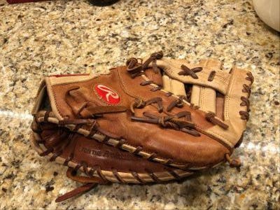 Baseball Glove Used Rawlings Right Hand Throw First Base Gold Glove Elite 13"
