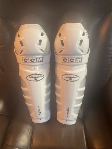 Senior CCM Tacks Shin Pads