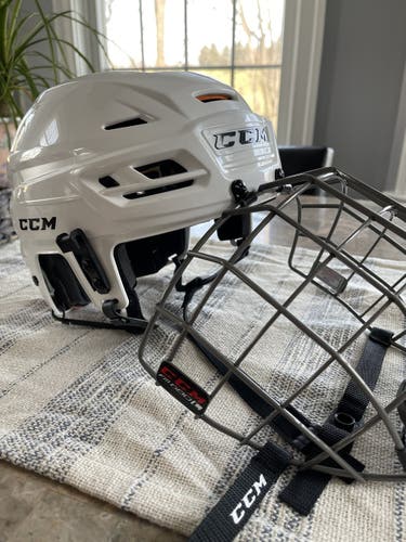 White Used Large CCM  Tacks 710 Helmet