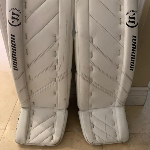 White Goalie Leg Pads Used Junior 26" Warrior Ritual G4