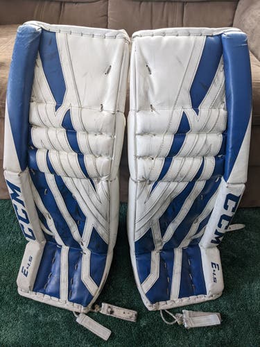 28" + 1 Blue/White CCM Extreme Flex E4.5