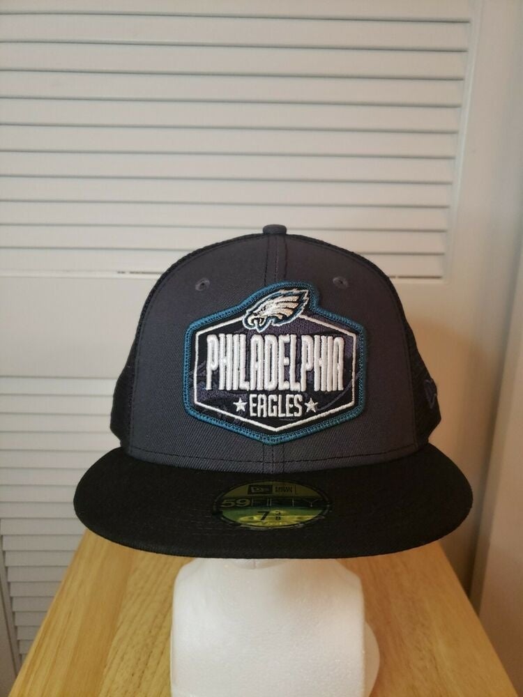 New Era 59FIFTY NFL Philadelphia Eagles Salute to Service Hat Size