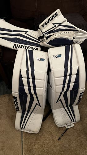Blue Used 33" Regular V9 Goalie Full Set