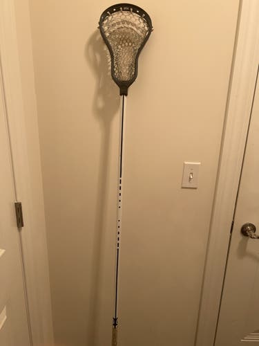 MAVERICK HYPERCORE WITH HAMMER OMEGA HEAD STRUNG