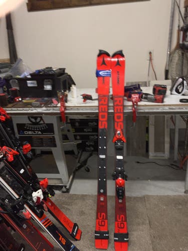 Skis Used 2021 Atomic Racing Redster S9 With Bindings Max Din 12. 145 cm