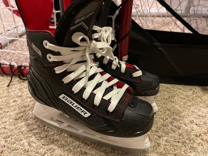 Youth Bauer Size 2 Ns Hockey Skates
