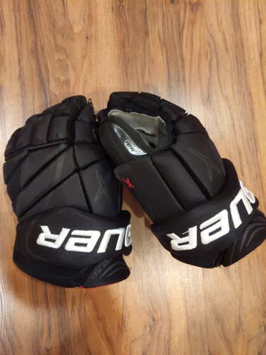Bauer Vapor X900 Lite 13" Black Gloves Used Senior