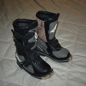 Fly Racing Stinger Motocross Boots, Y10 - New Condition!