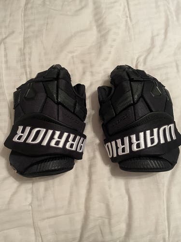 Warrior QRE10 Hockey Gloves