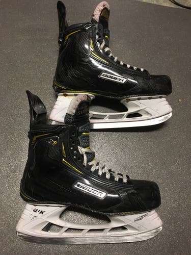 Senior Bauer Regular Width Size 10.5 Supreme 2S Pro Hockey Skates