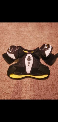 Shoulder Pads Used Youth Large CCM