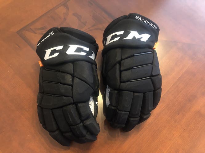 Black Senior CCM 14" Jetspeed FT1 Gloves