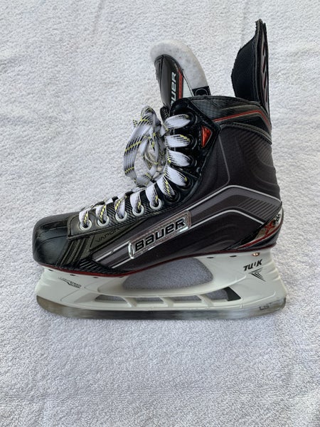 Junior Bauer Regular Width Size 6.5 Vapor X700 Hockey Skates