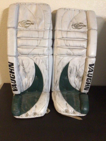 Vaughn Velocity Goalie Pads