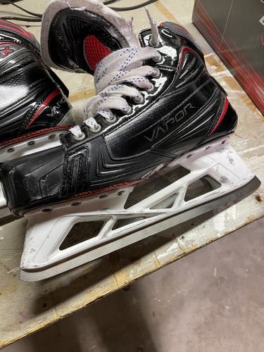 Hockey Goalie Skates Senior Used Bauer Vapor 1X Regular Width Size 10